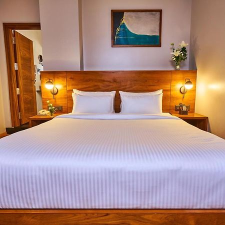 Visthara Hotel Bangalore Esterno foto