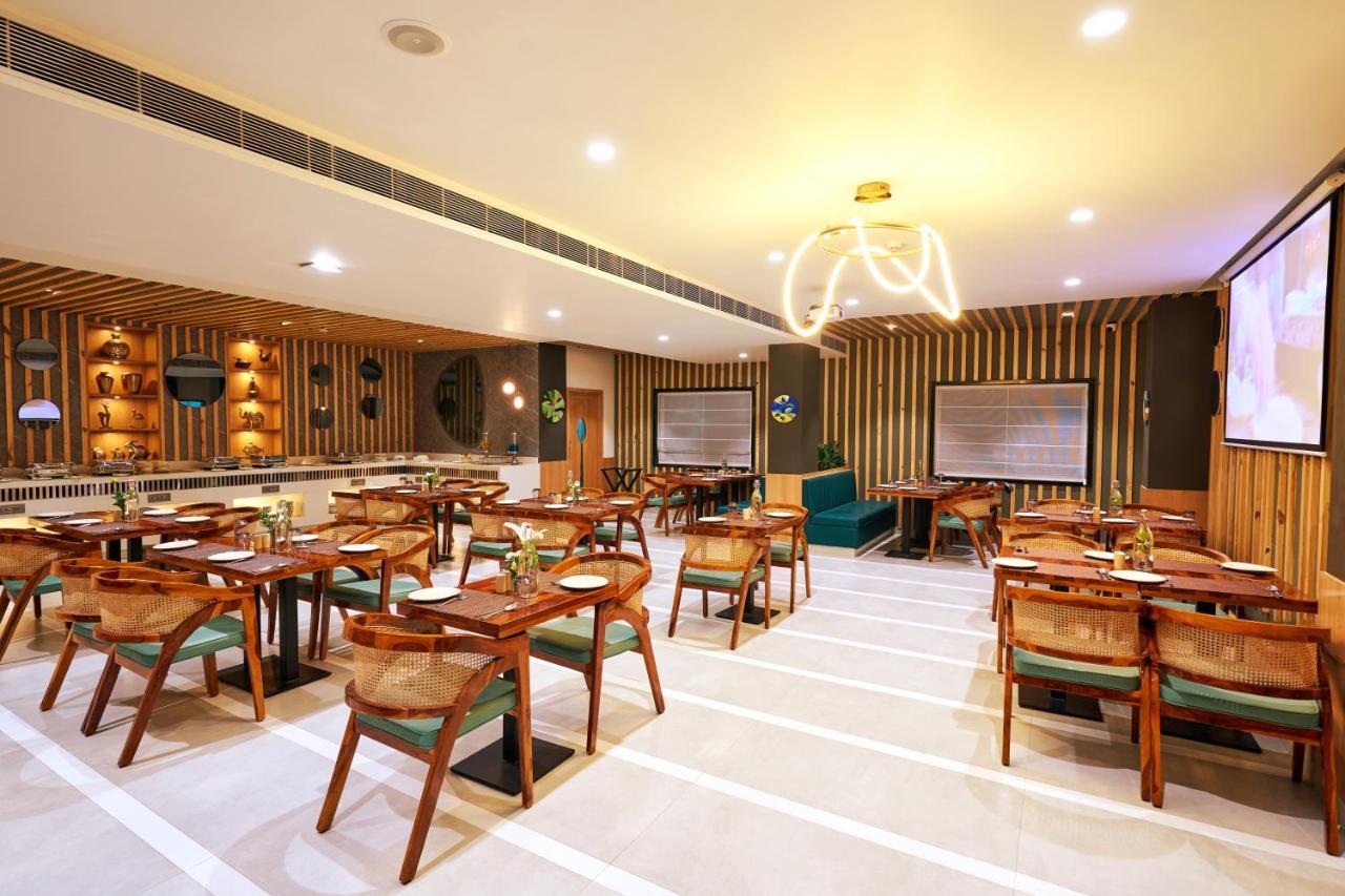 Visthara Hotel Bangalore Esterno foto